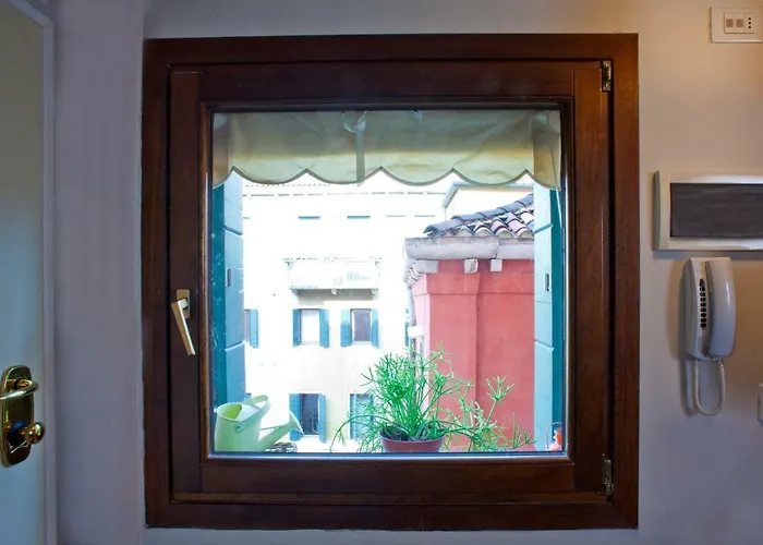 Al Mezzanino, Palazzo Torniello Venice