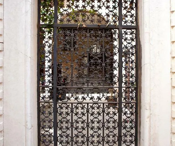 Al Mezzanino, Palazzo Torniello Apartment