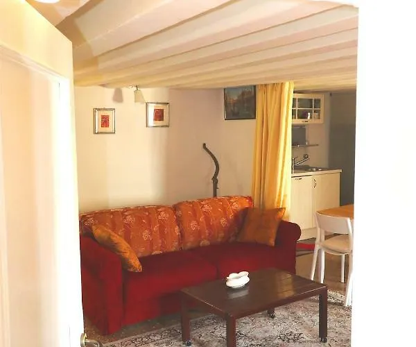 Apartment Al Mezzanino, Palazzo Torniello